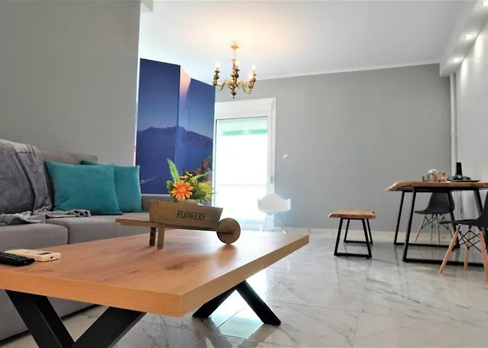 Central 3Bd Next To Metro Luxury